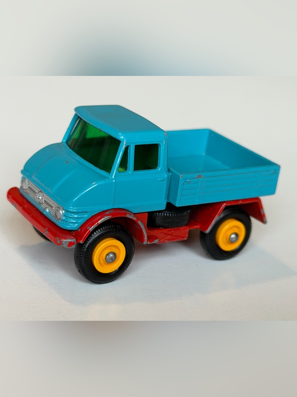 Vintage Matchbox Lesney No. 49 Mercedes Unimog Truck Made in England Blue Red - Picture 2 of 10